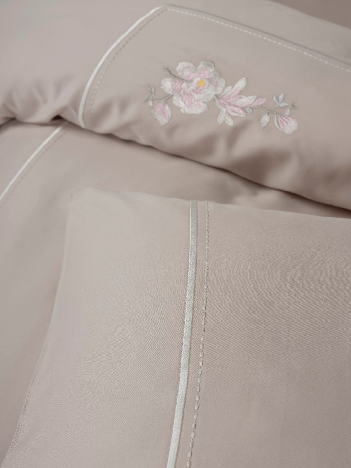 Brode-besticktes Satin Bettbezug-Set für Doppelbett-Alameda Lila