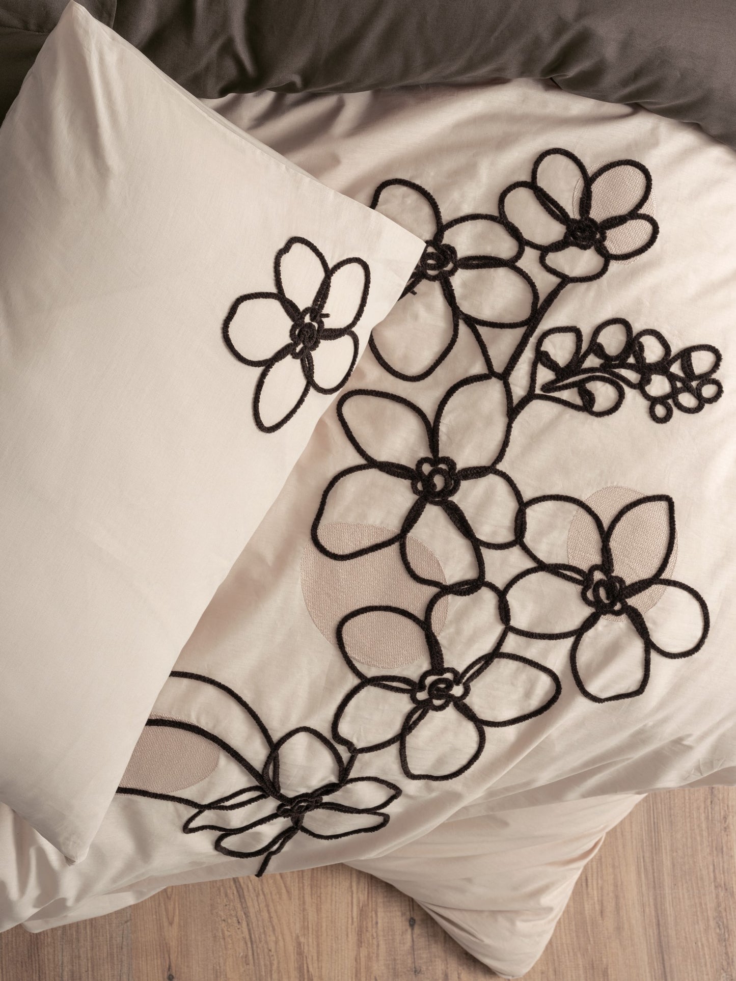 Brode – Besticktes Ranforce-Bettbezug-Set für Doppelbett, Panos Brown